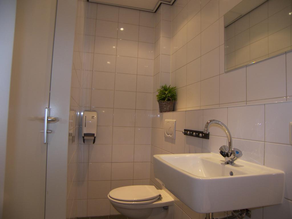 Hotel De Markt Valkenswaard Bagian luar foto